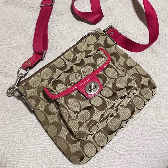 COACH Adjustable crossbody bag - Picture 3 of 4